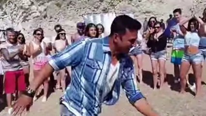 Akshay Kumar Dizzy Goal Challenge Video| Houseful 3