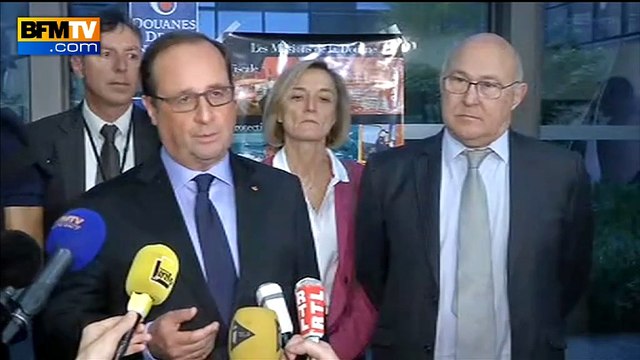 Hollande félicite les agents douanes après une saisie record à Paris
