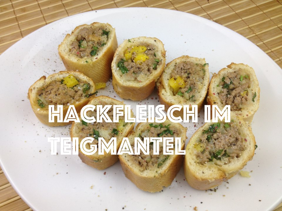 Gefülltes Baguette (Hackfleisch im Teigmantel) - Here it is ;-)