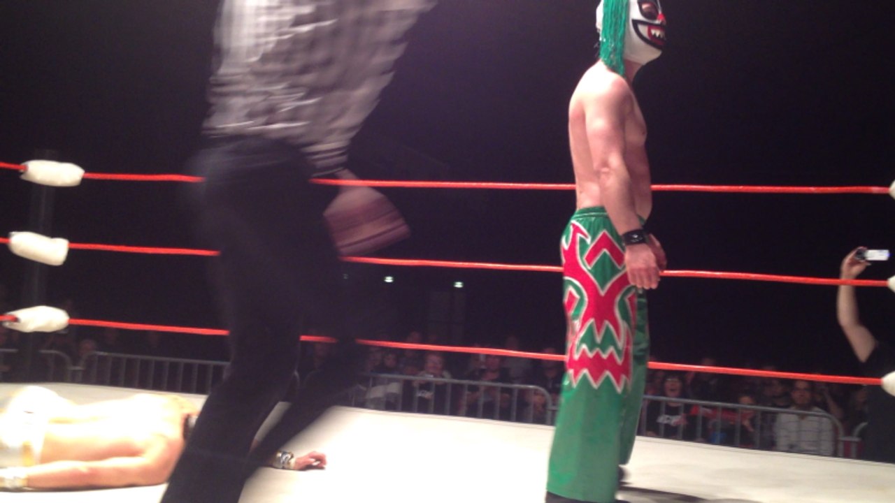 Un combat de catch