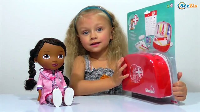 ✔ Ярослава открывает Набор врача для Куклы – ДОКТОР Плюшева - A doctor set for Doc Mcstuffins Doll