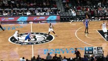 Jahlil Okafor envoie Nerlens Noel au alley-oop