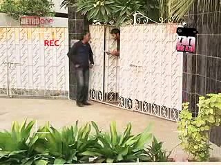 Zara Hut Kay Zarheen Tahira - Desi Pranks 2014