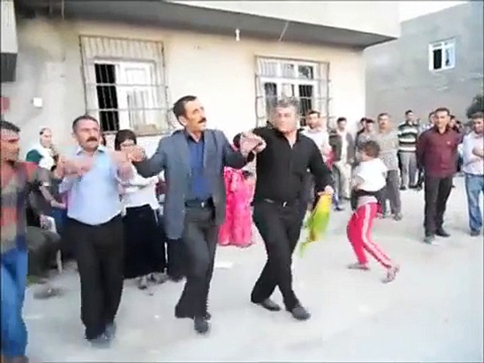 Dilana Botan - Botan Halayı - (2013) - [ Kürt Halayı ]