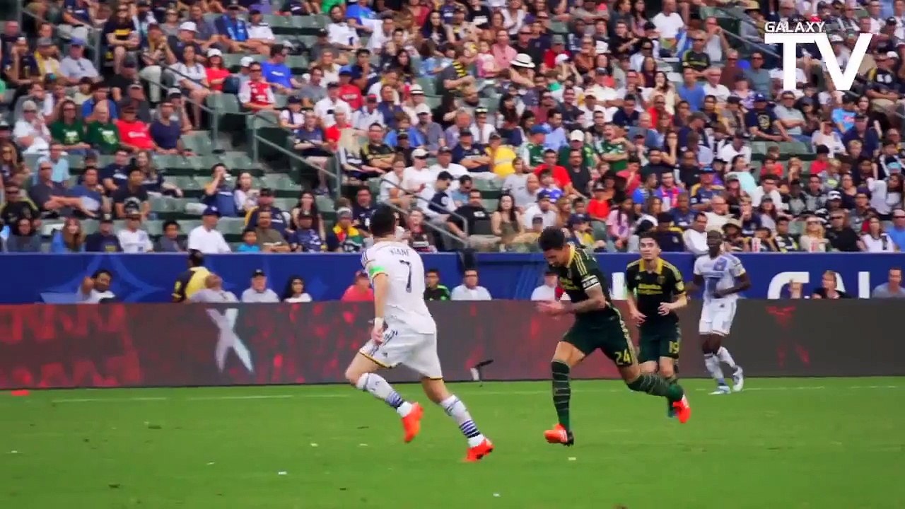 Robbie Keane marque une superbe volley! | LA Galaxy v Portland Timbers