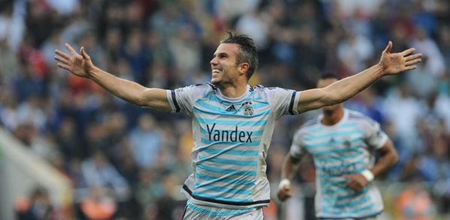 Le superbe coup franc de van Persie