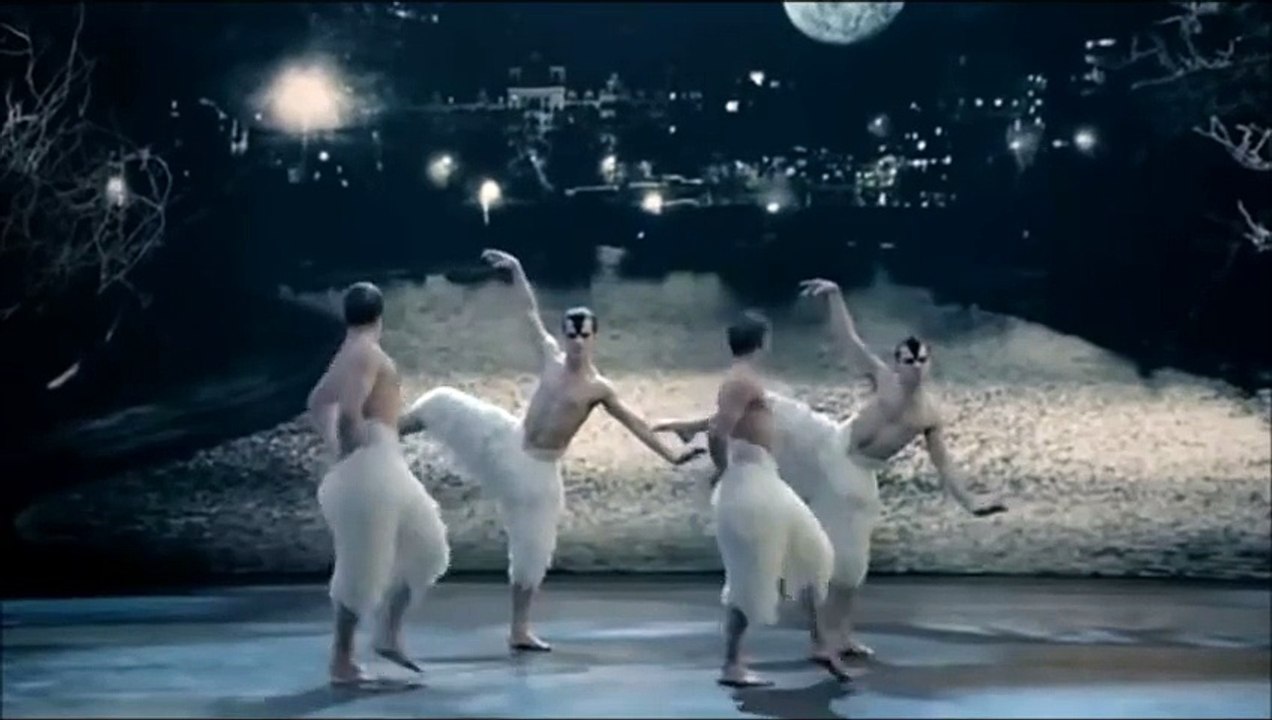 Matthew Bourne's Ballet Clips -  Swan Lake !
