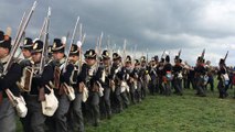 Après les hommes de Wellington, l'infanterie du Prince d'Orange arrive...