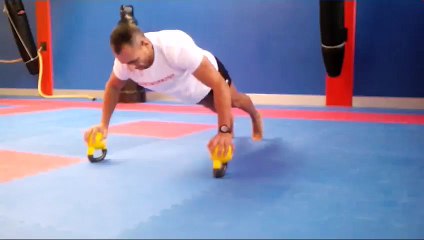 Kettlebell reverse Push Up by Antonio Delvecchio