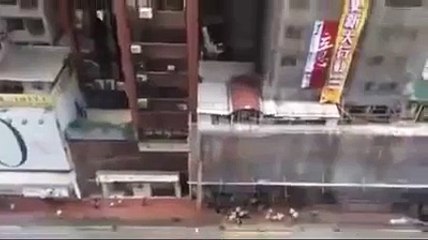 Yasak ilişkiye giren adamın düştüğü hal - Funny videos - Komik videolar
