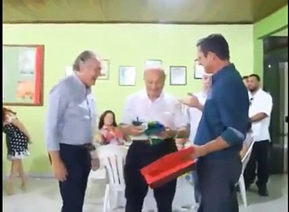 Issad Rebrab suit à une visite au Brésil