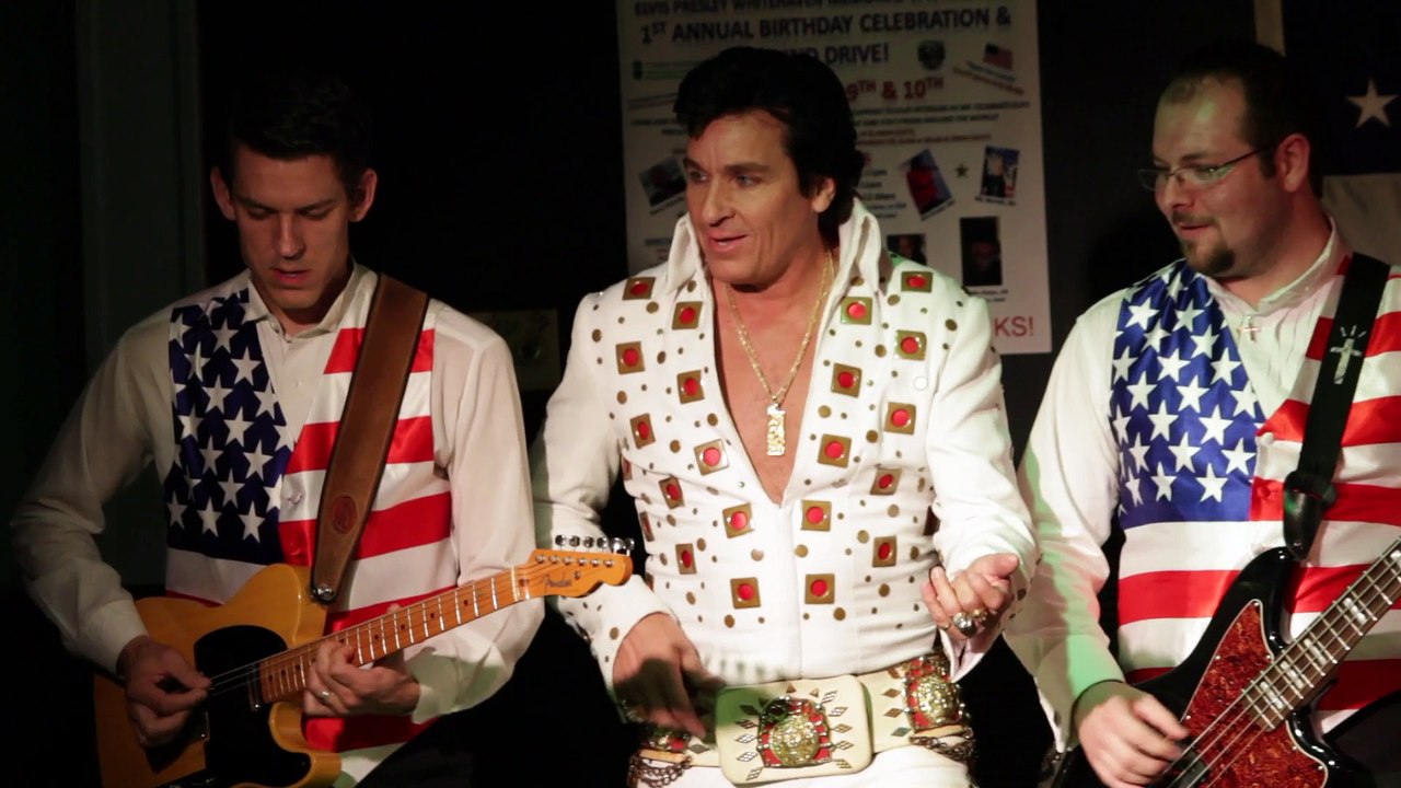 Todd Herendeen sings 'That's Alright Mama' Elvis presley Memorial VFW 2015