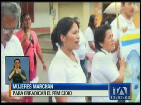Mujeres marchan para erradicar el femicidio
