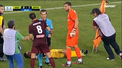 Grèce - Les brancardiers "martyrisent' le blessé