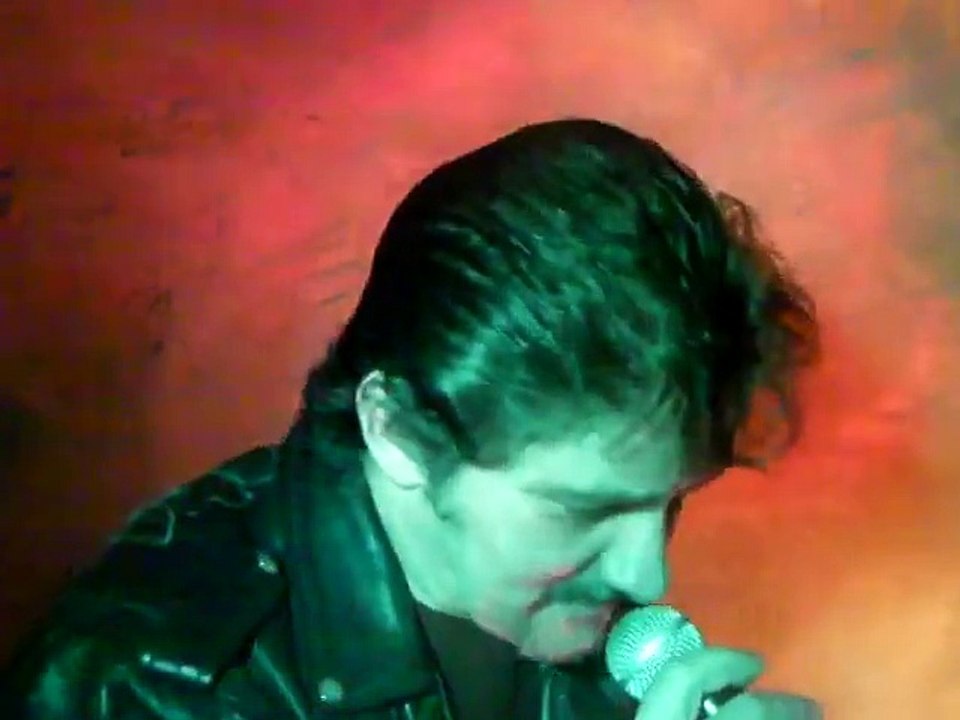 l'encre de tes yeux FRANCIS CABREL chanté par THIERRY