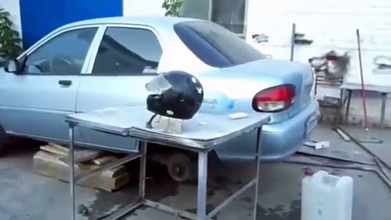 Un crash-test - casque japonais Vs Casque chinois