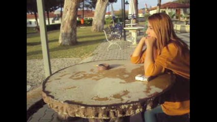 görünenin arkasındaki gerçek "bir  şizofren kısa filmi "