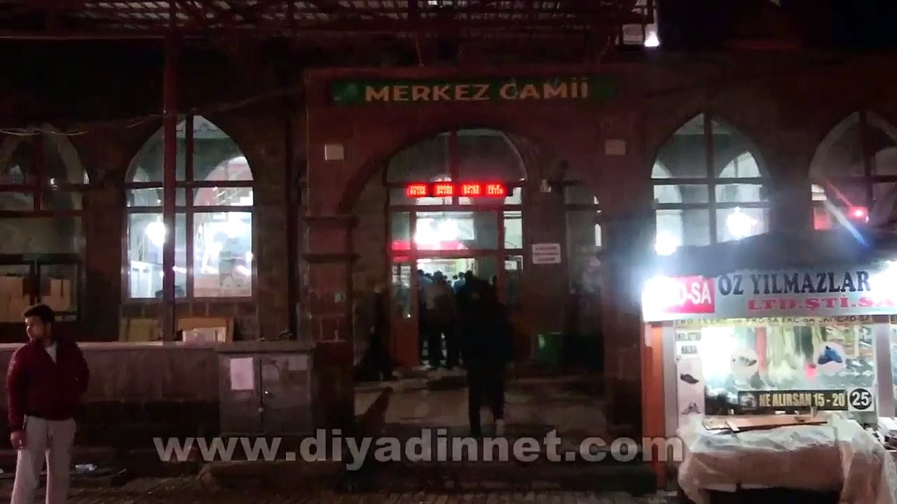 Ağrıda ilk teravih namazı kılındı