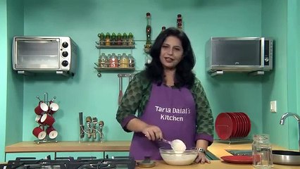 Скачать видео: Oats Mutter Dosa Diabetic friendly Recipe by Tarla Dalal