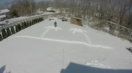 Angoissé par l'hiver qui arrive, il se dessine un paradis tropical !