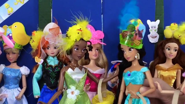 Disney Princesses Easter Egg Hunt Elsa + Anna Toys Giant Golden Egg Opening Kinder Eggs