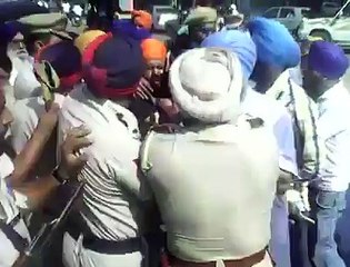 Download Video: Jalandhar clashes in police and sikhs