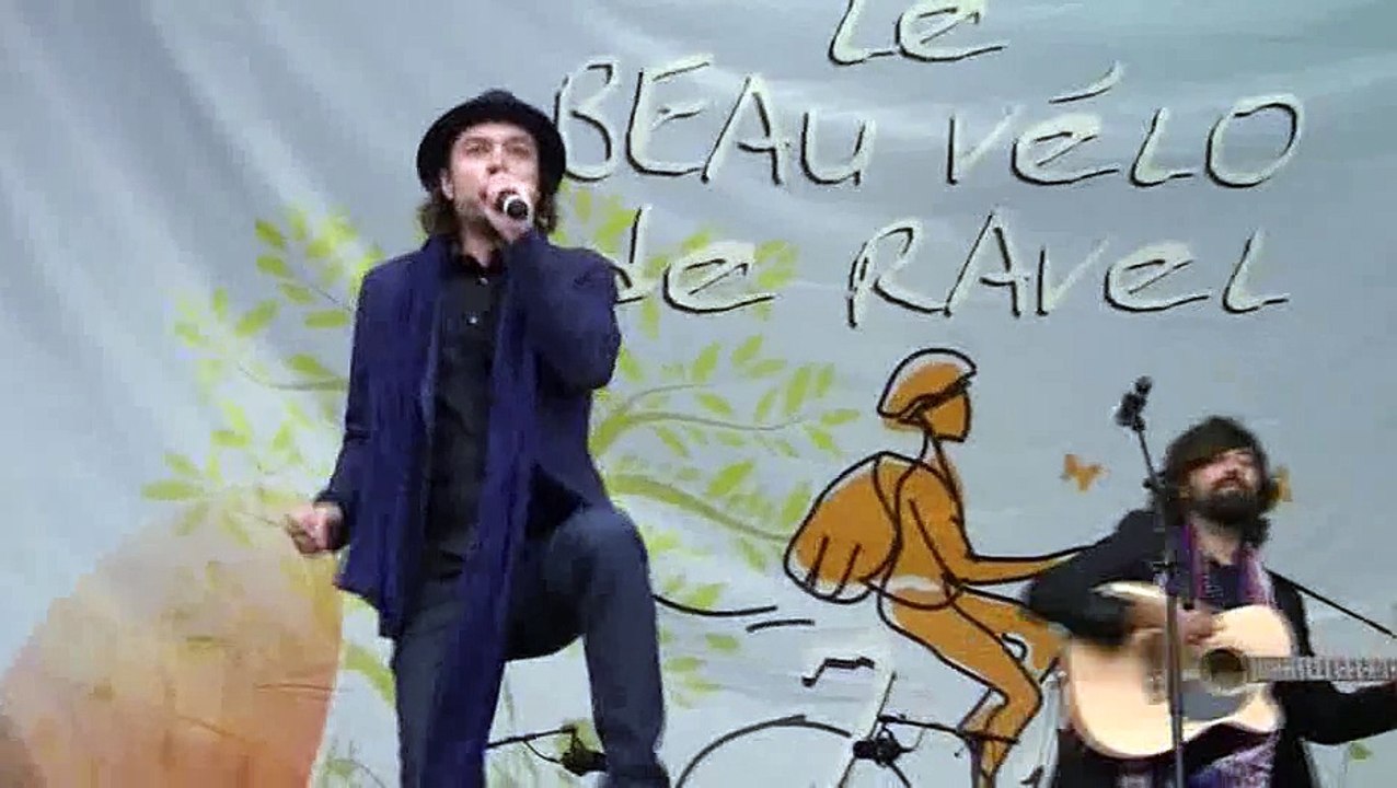 Stanislas & co au Beau vélo de ravel à Charlero...