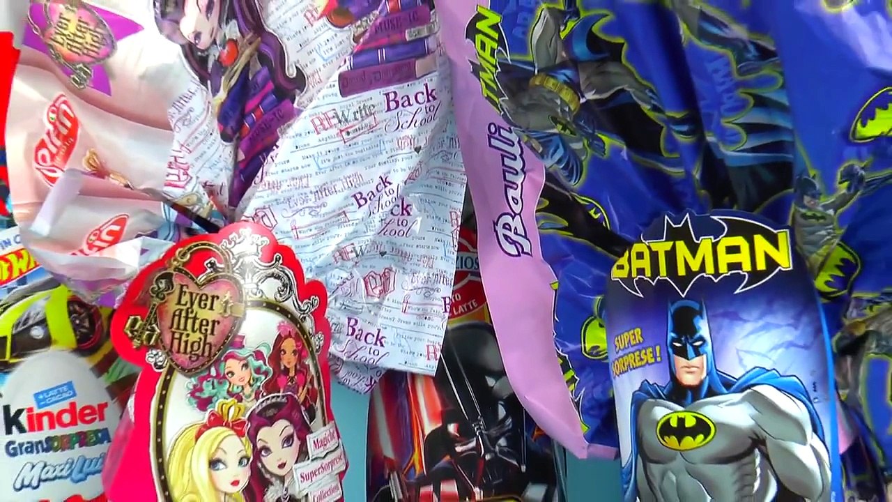 Maxi Kinder Surprise Eggs Unboxing Batman Mia and me | добрее макси сюрпр�