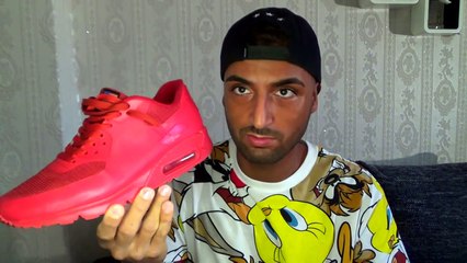 Closet Confidential Tag |Sneakers & Designers|