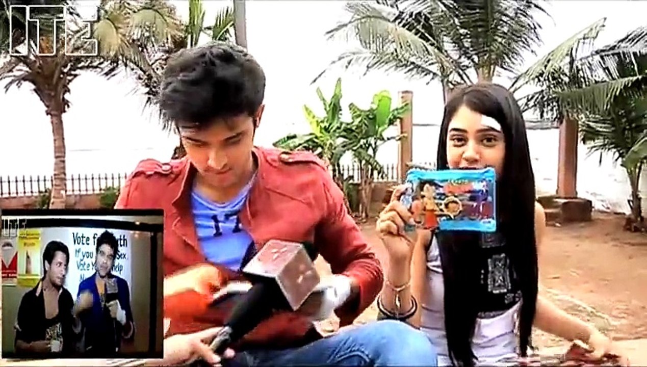 KAISI YEH YAARIAN NITI TAYLOR AND PARTH SAMTHAAN AKA NANDINI AND MANIK GIFT SESSION YOUTUBE !