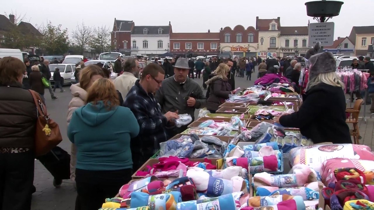 Marché aux puces de l'Amicale des Communaux 11/10/2015