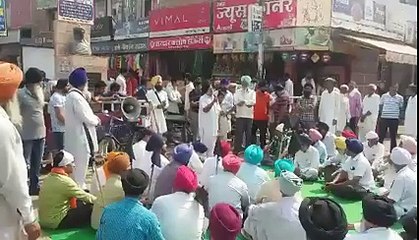 Tải video: Protest against beadvi of guru granth sahib ji (2)