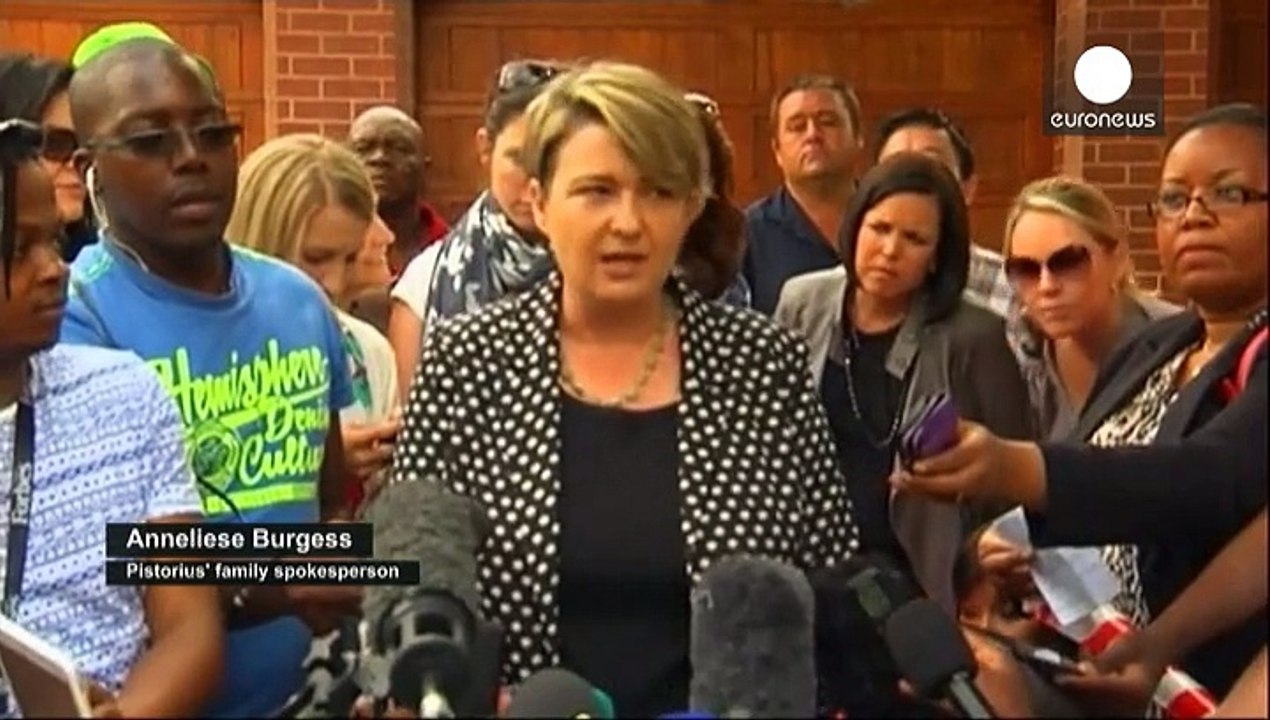 الافراج عن العداء بيستوريوس ووضعه قيد الاقامة الجبرية