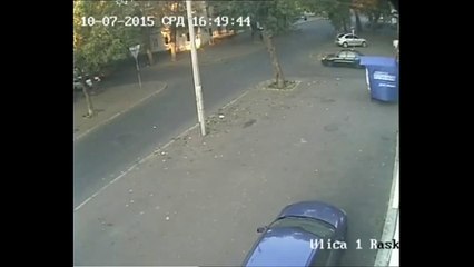 Je viens de droite, donc je suis prioritaire