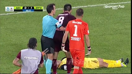 Des brancardiers très maladroits (Foot)