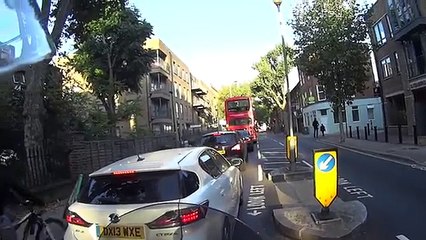 Un piéton arrête un voleur de MonoRover