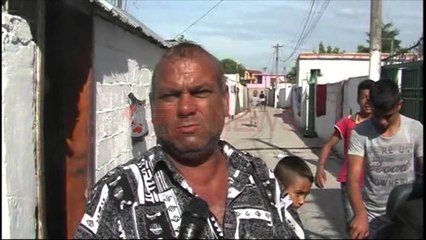 Fëmijët romë nuk shkojnë në shkollë, kanë mungesë të librave - Ora News - Lajmi i fundit