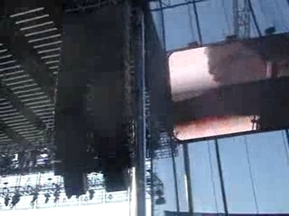 Silversun Pickups . Lazy Eye . LIVE