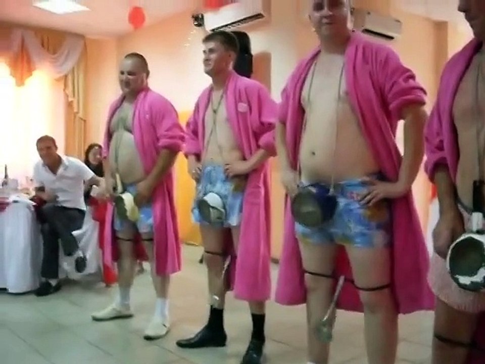 ДЕВОЧКИ, это ЧТО-ТО! До слёз))) Второй справа любитель промазать)))))))))))