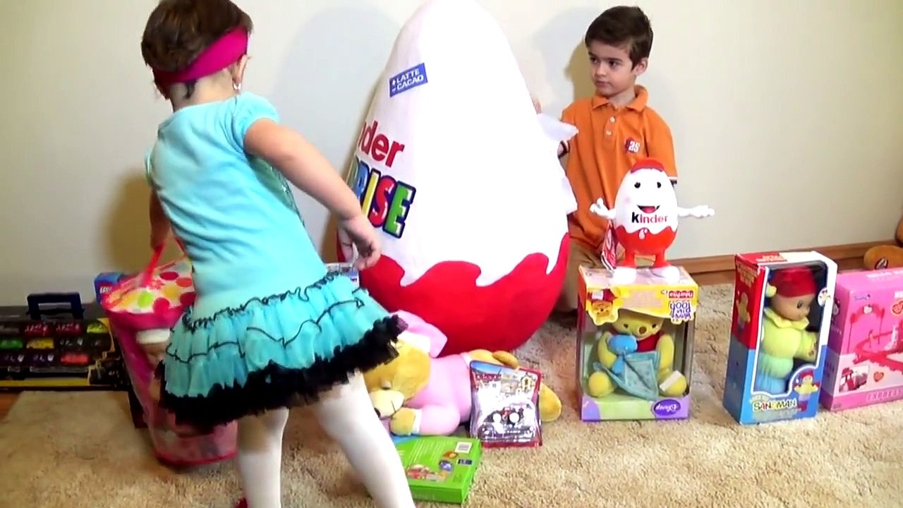 Super Giant KINDER SURPRISE Egg ☀ Big Egg Toys For Children ☀ Video for Kids to Watch