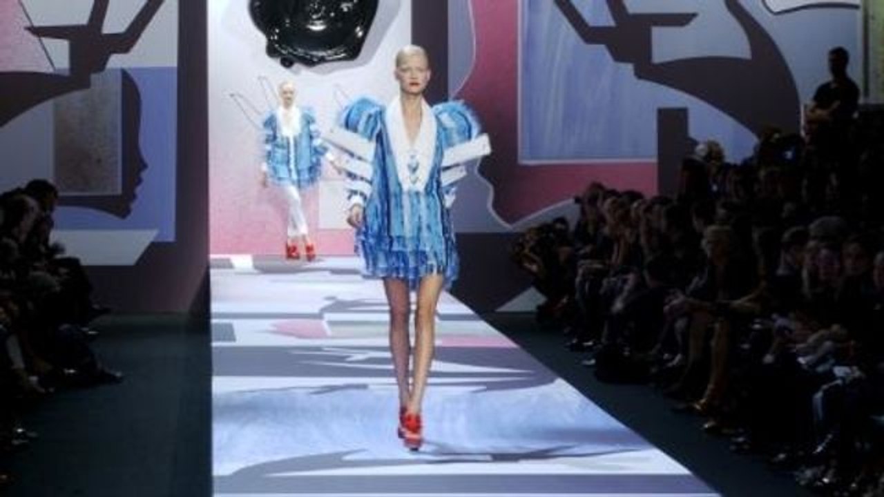 Viktor & Rolf: Spring 2011 Ready-to-Wear