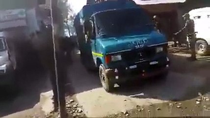 yaseen Malik Abusing Indian Army openly