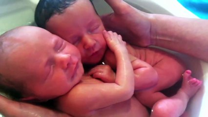 Thalasso Bain Bébé Jumeaux - Twin Baby Bath
