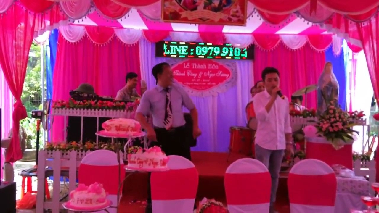 VỢ NGƯỜI TA-PHAN MẠNH QUỲNH-LIVE HÁT ĐÁM CƯỚI