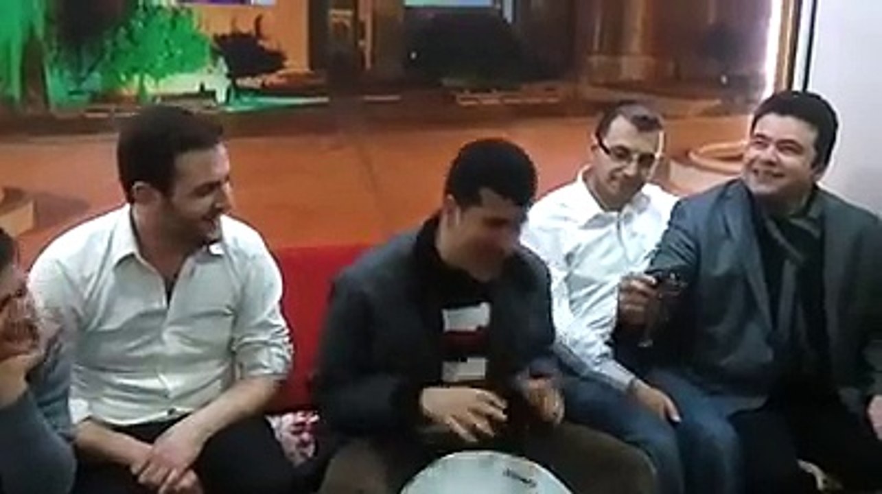 Bilal göregen menzil ilahisi söylüyor