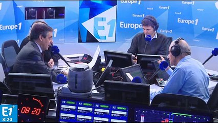 Fillon : "les gens du voyage profitent du recul de l'Etat"