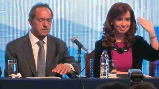 Scioli se compromete a incentivar la producción de hidrocarburos si gana el domingo