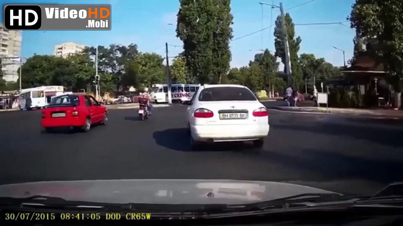 Accidentes Fatales En Motocicleta SORPRENDENTES 2015 {HD}