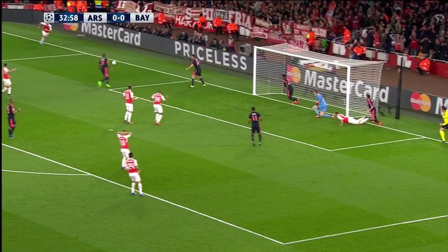 L'arrêt incroyable de Neuer face à Arsenal