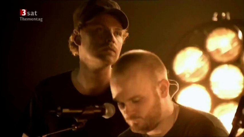 COLDPLAY Till Kingdom Come - CHRIS MARTIN speaks to the fans - (very funny) - HD